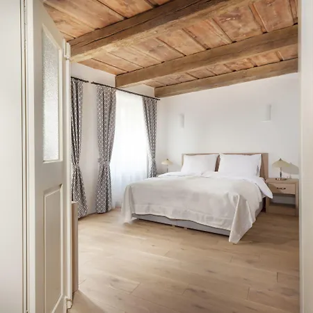 At The White Lily 4*