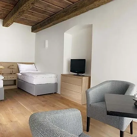 Hotel At The White Lily 4*