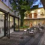 Hotel At The White Lily Praha